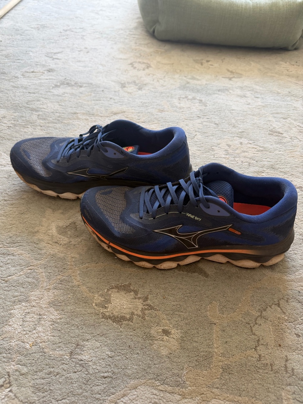 Mizuno Men's Wave Sky 7 Men's size 11.5